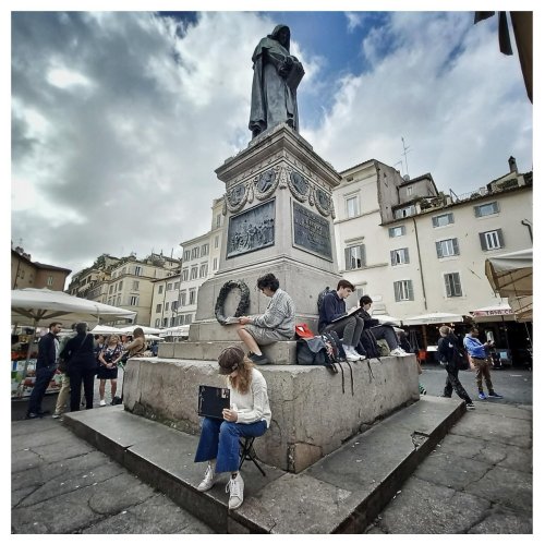 Carousel post from aur_arts.