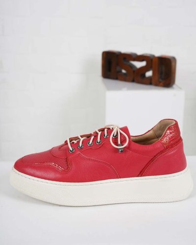 Carousel post from ossoshoes.