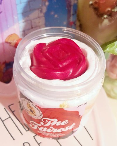 Carousel post from margaritabloom.