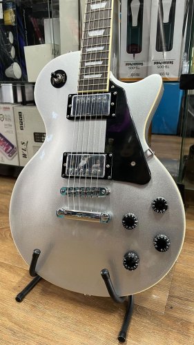 Video post from miyatamusic.