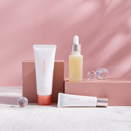 Carousel post from dermed_official.