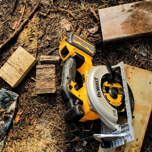 Photo post from dewalttough.