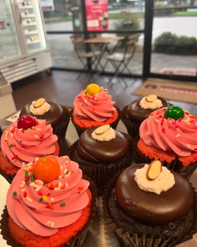 Photo post from smallcakestyler.