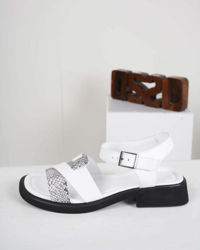Carousel post from ossoshoes.