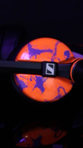 Video post from customcans_headphones.
