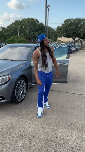 Video post from sincere.tha.car.plug.