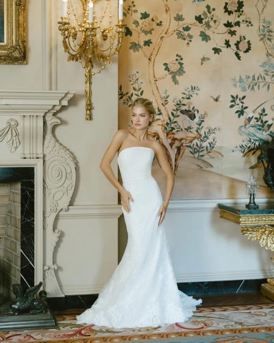 Carousel post from jolibride.