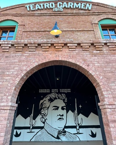 Carousel post from teatro_carmen.