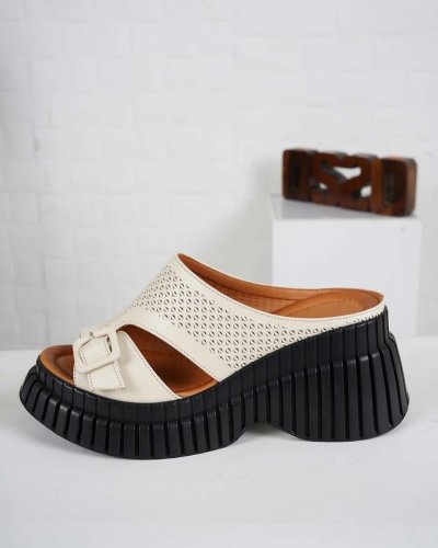 Carousel post from ossoshoes.