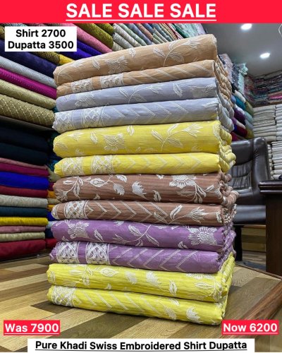 Carousel post from akbar_fabrics_.