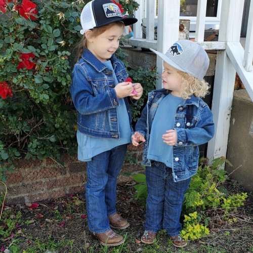 Carousel post from reddirthatco.