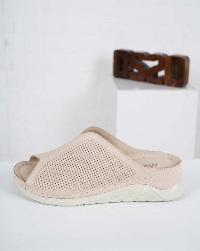 Carousel post from ossoshoes.