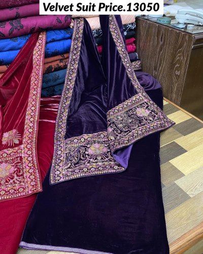 Carousel post from akbar_fabrics_.