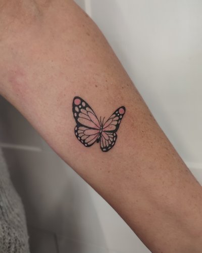 Photo post from lovetattoossandhurst.