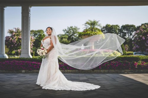 Carousel post from thecurvybridenj.