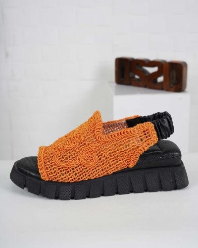 Carousel post from ossoshoes.
