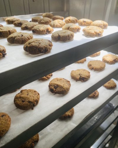 Carousel post from miditreizepontarlier.