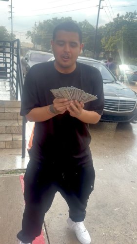 Video post from sincere.tha.car.plug.