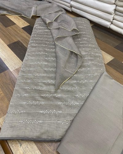 Carousel post from akbar_fabrics_.