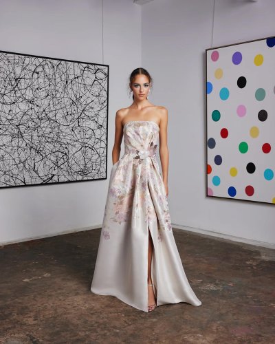 Carousel post from jolibride.