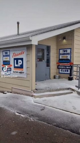 Video post from craigscurlingshoes.