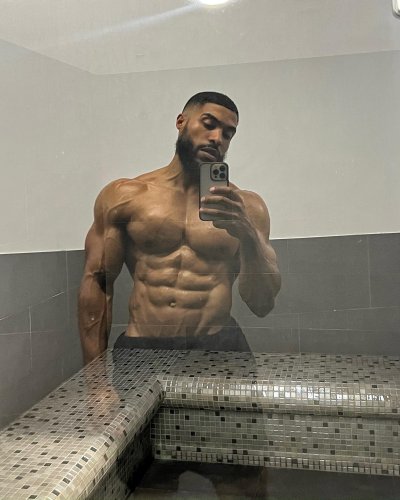 Carousel post from ph_gains.