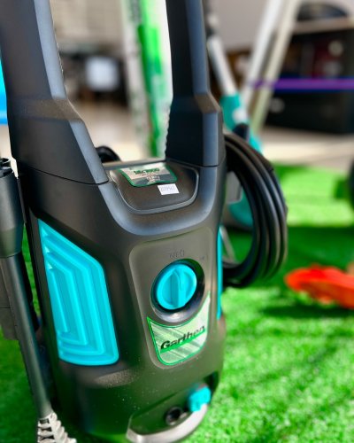 Carousel post from fermakoficial.