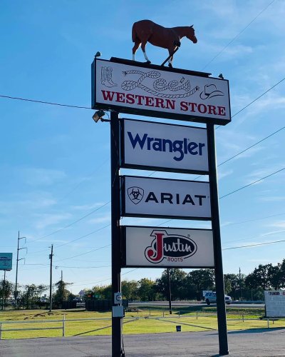 Carousel post from reddirthatco.