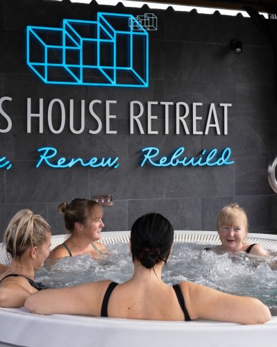 Photo post from glasshouseretreat.