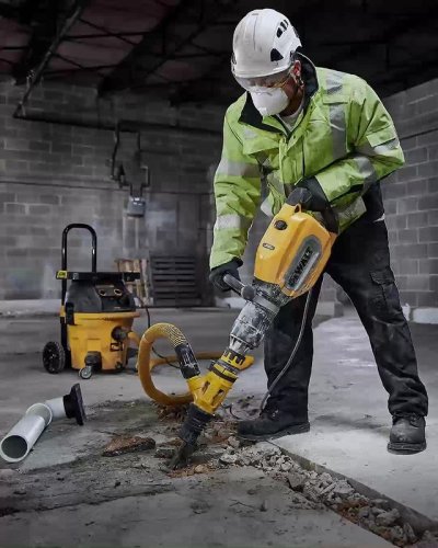 Video post from dewalttough.