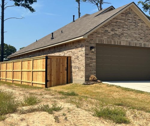 Carousel post from loosianafenceandpatios.