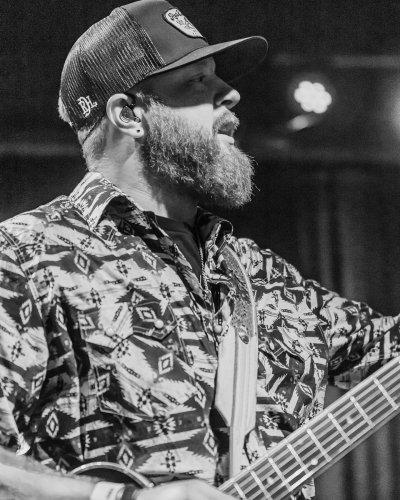 Carousel post from reddirthatco.