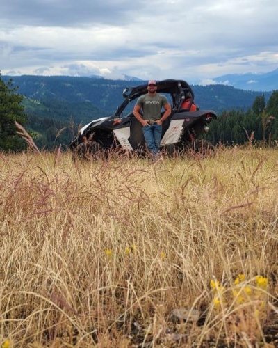 Carousel post from reddirthatco.