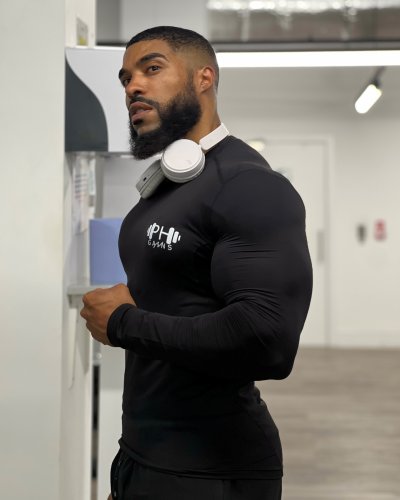 Carousel post from ph_gains.