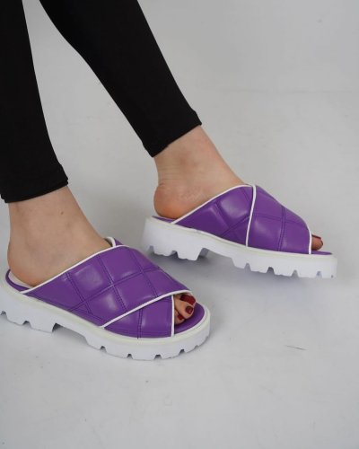 Carousel post from ossoshoes.