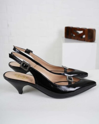 Carousel post from ossoshoes.