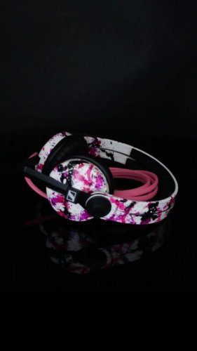 Video post from customcans_headphones.