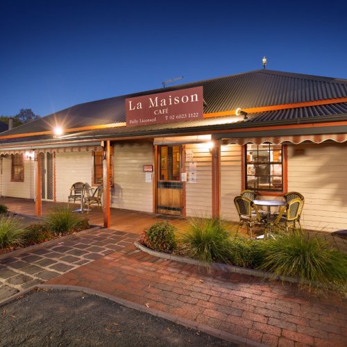 Carousel post from visitalburywodonga.