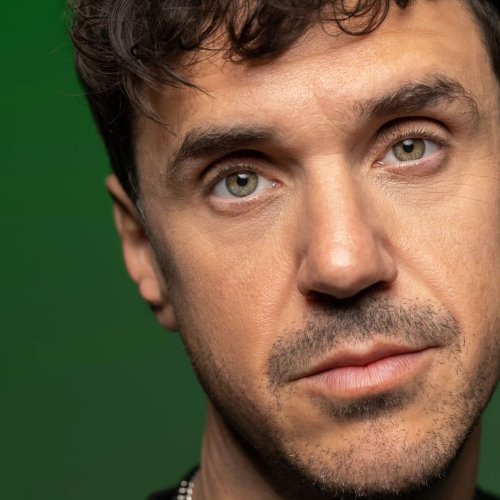 Carousel post from sevenmusic.