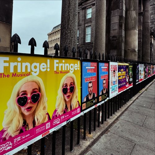 Carousel post from denfringe.