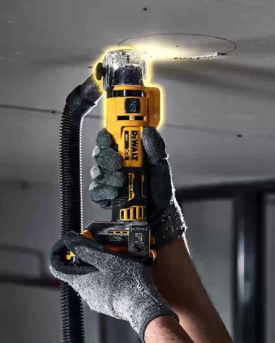 Video post from dewalttough.