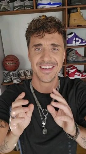 Video post from sevenmusic.