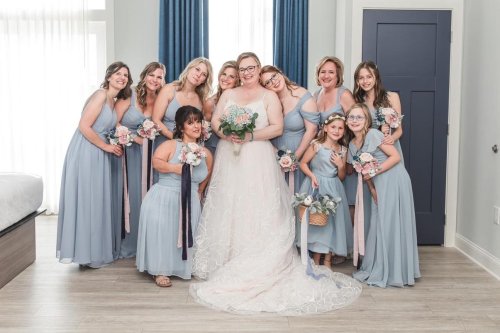 Carousel post from thecurvybridenj.