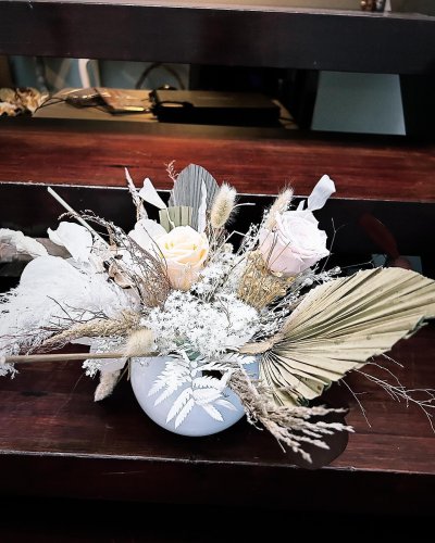 Carousel post from la_gifteria.