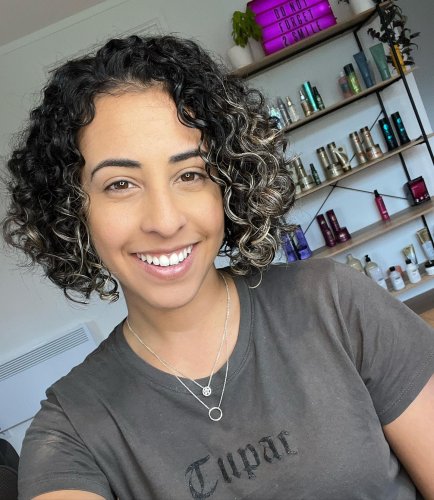 Carousel post from trindadehairstylist.