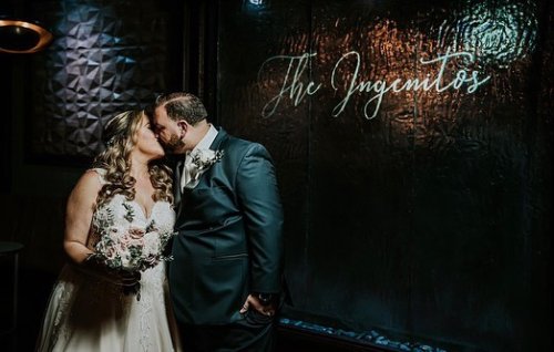 Carousel post from thecurvybridenj.