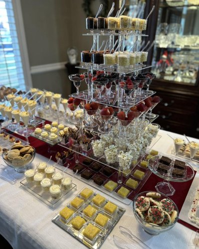 Carousel post from marquettescakestudio.