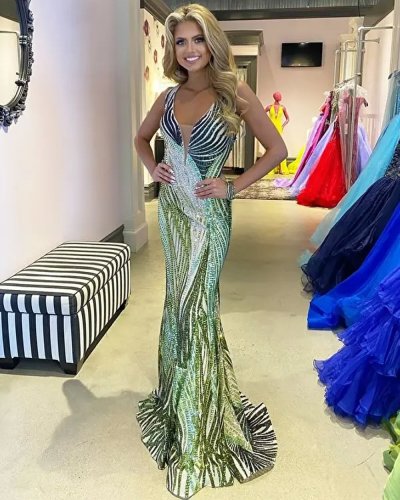 Carousel post from jolibride.