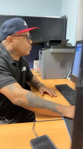 Video post from sincere.tha.car.plug.
