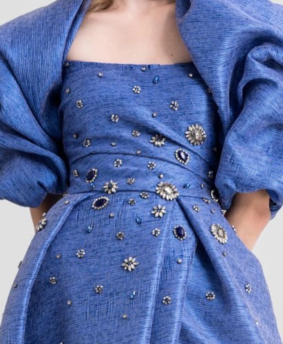 Carousel post from jolibride.